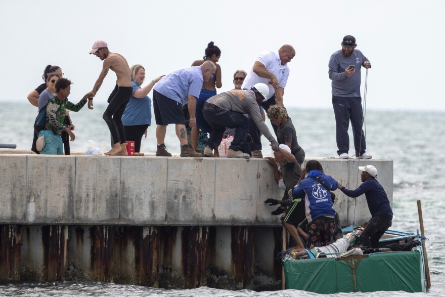 La Floride va transférer des migrants vers d'autres Etats