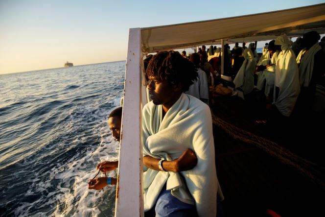 Immigration : la marine marocaine a intercepté plus de 250 migrants en Méditerranée et dans l'Atlantique