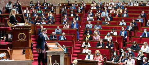 France : Mélenchon et sa motion de censure rejetés, le gouvernement est au travail