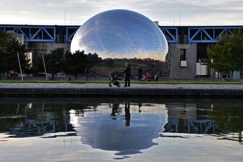 Paris : la Cité des Sciences en renfort pour la vaccination des jeunes