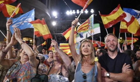 Sánchez crée la surprise et espère se maintenir au pouvoir