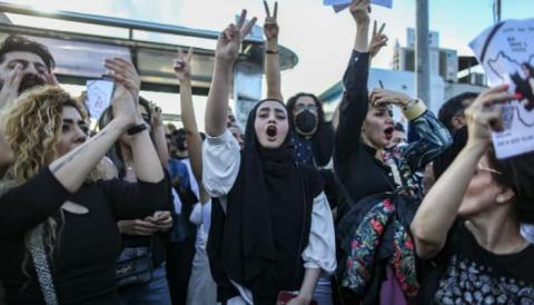 Iran : déjà six semaines de manifestations contre les mollahs