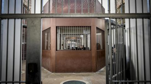 Première en France : un ex-ministre de l'Intérieur, Claude Guéant, mis en prison