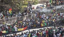 Une marée humaine se déverse dans Dakar pour accueillir les héros de la CAN