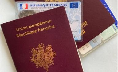Passeport et carte nationale d'identité française
