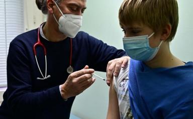 Les pays européens se lancent dans la vaccination des enfants