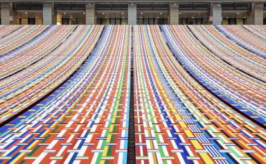 L’Étoffe de l’Europe™, une installation monumentale incarnant le puissant élan collectif pour la relance de l’Europe