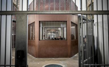 Première en France : un ex-ministre de l'Intérieur, Claude Guéant, mis en prison