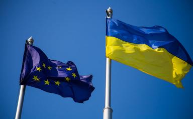 Ukraine : Macron remet l'Europe dans le jeu