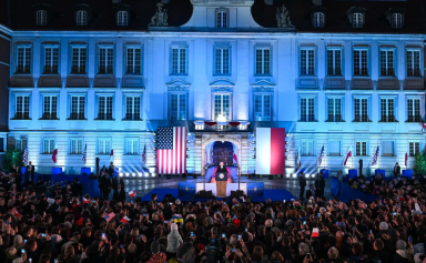 Ukraine : Biden doute des annonces russes et traite Poutine de «boucher»