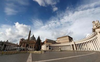 Vatican : Un cardinal au cœur d'un grand procès financier