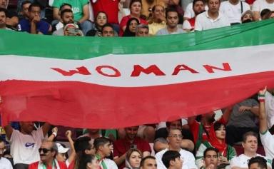 Les Iraniens célèbrent ... leur défaite contre l’Angleterre, la colère contre le régime s’intensifie