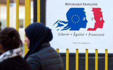Présidentielle 2022 : la France n’est pas "submergée" par l’immigration, rappelle le président sortant