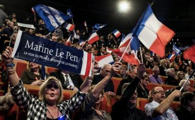 Immigration : Quand le parti Les Républicains fait du copier-coller de Marine Le Pen