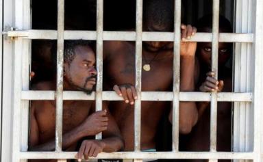 Des milliers de migrants arrêtés par les autorités libyennes et détenus dans des «conditions inhumaines»