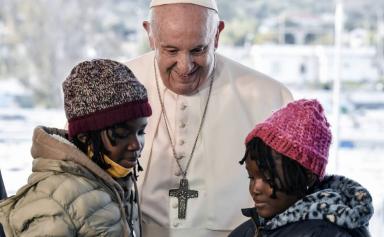 L'Europe défend sa politique migratoire, après les critiques du pape